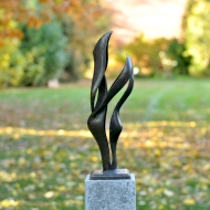 bronzefigur liebespaar abstrakt