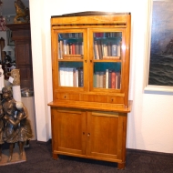 "Biedemeier-Vitrinenaufsatzschrank süddeutsch um 1825/1835 in Kirschbaum"