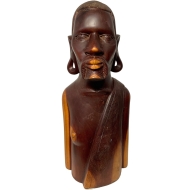 Frontansicht der Holzskulptur "Afrikanischer Schamane"