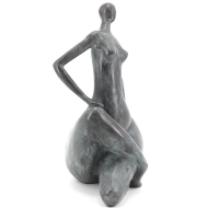 Bronzeskulptur "Sitzende Frau" - modern von vorne