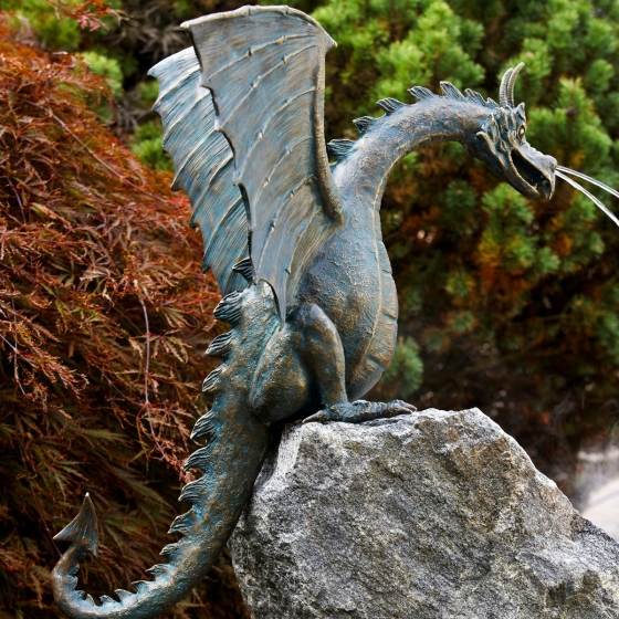 Bronzeskulptur "Drachenvogel Saphira" als Wasserspeier