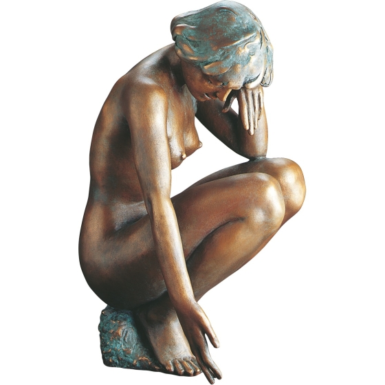 Frontansicht der Bronzeskulptur "Bunte Steine"