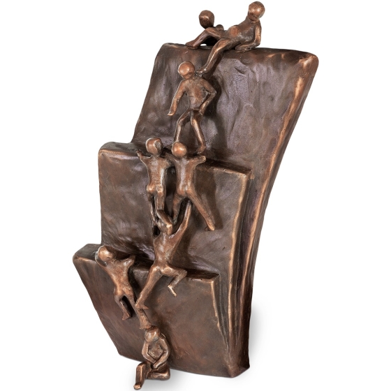 Frontansicht der Bronzeskulptur "Realität"