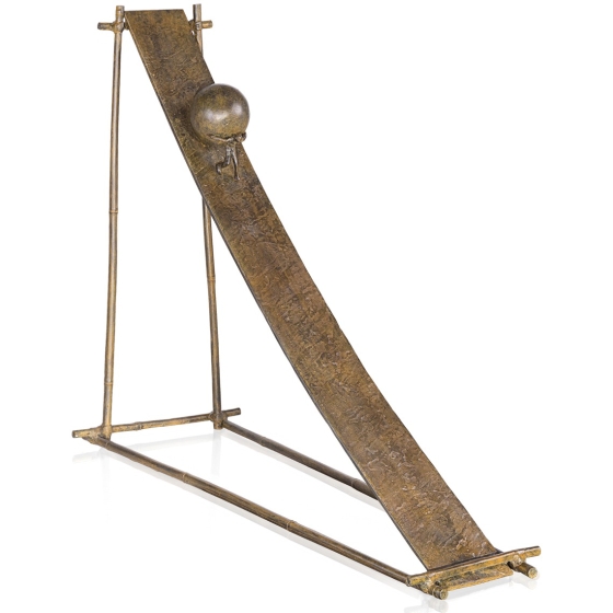 Frontansicht der Bronzefigur "Toboggan"