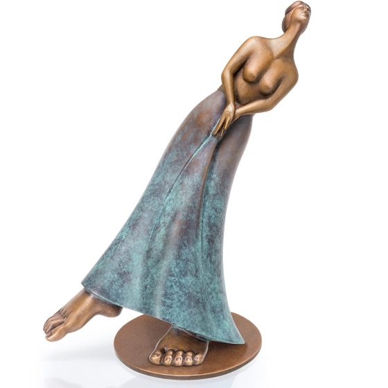 Frontansicht der Bronzefigur "Zeit"