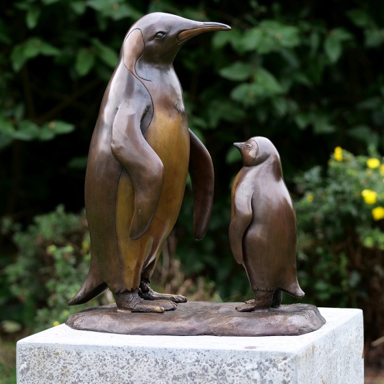 bronze pinguin