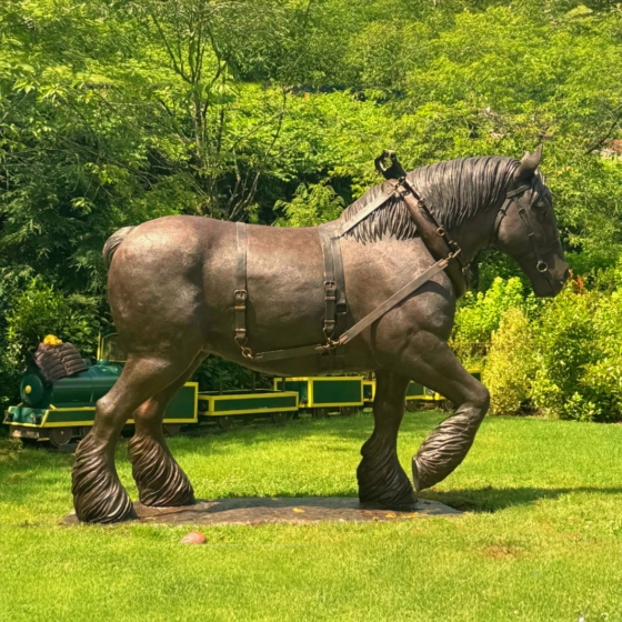 Bronzeskulptur "Kaltbluthengst"