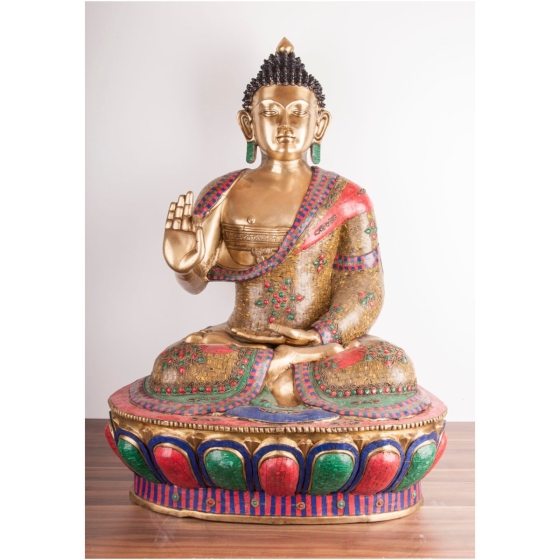 Sitzender Buddha Amoghasiddhi aus Messing  - Einzelstück  - 111,5cm