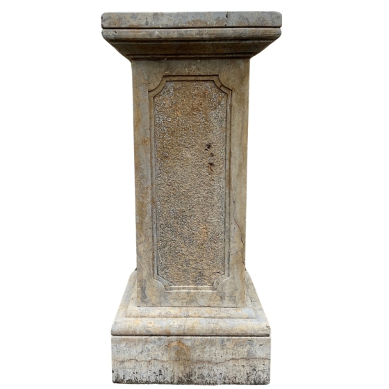 Marmorsäule, getreppt