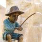Bronzeskulptur Kleiner Junge Klaus mit seiner Angel als Wasserspeier