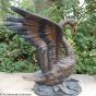 Bronzefigur Flügel vom sitzenden Schwan 