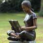 Bronzefigur "Zauberhafte Sabrina mit Buch"
