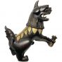 Rechte Seitenansicht eines Bronze Fu-Hundes