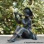 Bronze-Wasserspeier Junge mit Flöte Rottenecker