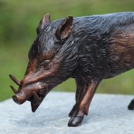 Bronzeskulptur Kleines Wildschwein mit brauner Patina 