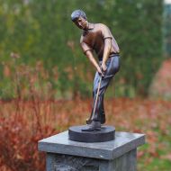 Bronzeskulptur "Eleganter Golfer" modern
