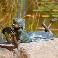 Bronzefigur Mädchen "Liegende Lara mit Buch" Rottenecker 88847