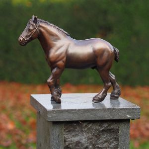 Bronzeskulptur "Belgisches Kaltblutpferd"