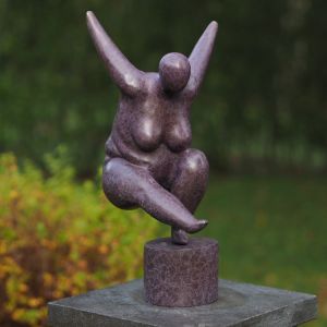Bronzeskulptur "Ballerina Molly" mit außergewöhnlicher Patina