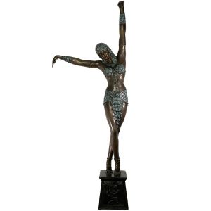 Frontansicht der Bronzeskulptur "Ägyptische Bauchtänzerin"
