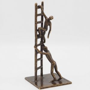 Bronzeskulptur "Gemeinsam an die Spitze"