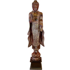 Freisteller der Buddhafigur aus Holz, stehend, 174cm in Rot