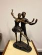 Bronzeskulptur Stehendes Tanzpaar auf Marmorsockel